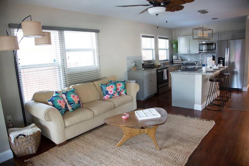 Two Bedroom Ranch With Private Deck Close To Beach Lake Worth Beach Buitenkant foto