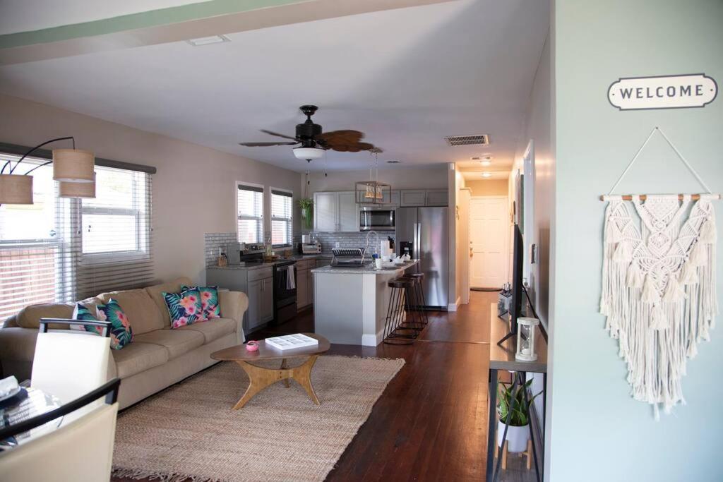 Two Bedroom Ranch With Private Deck Close To Beach Lake Worth Beach Buitenkant foto