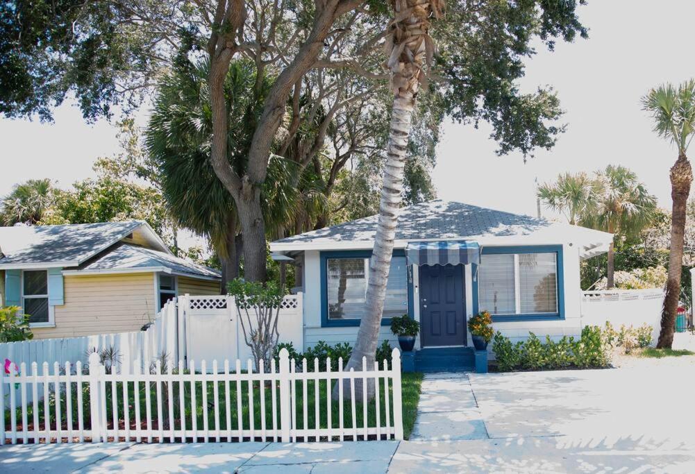 Two Bedroom Ranch With Private Deck Close To Beach Lake Worth Beach Buitenkant foto