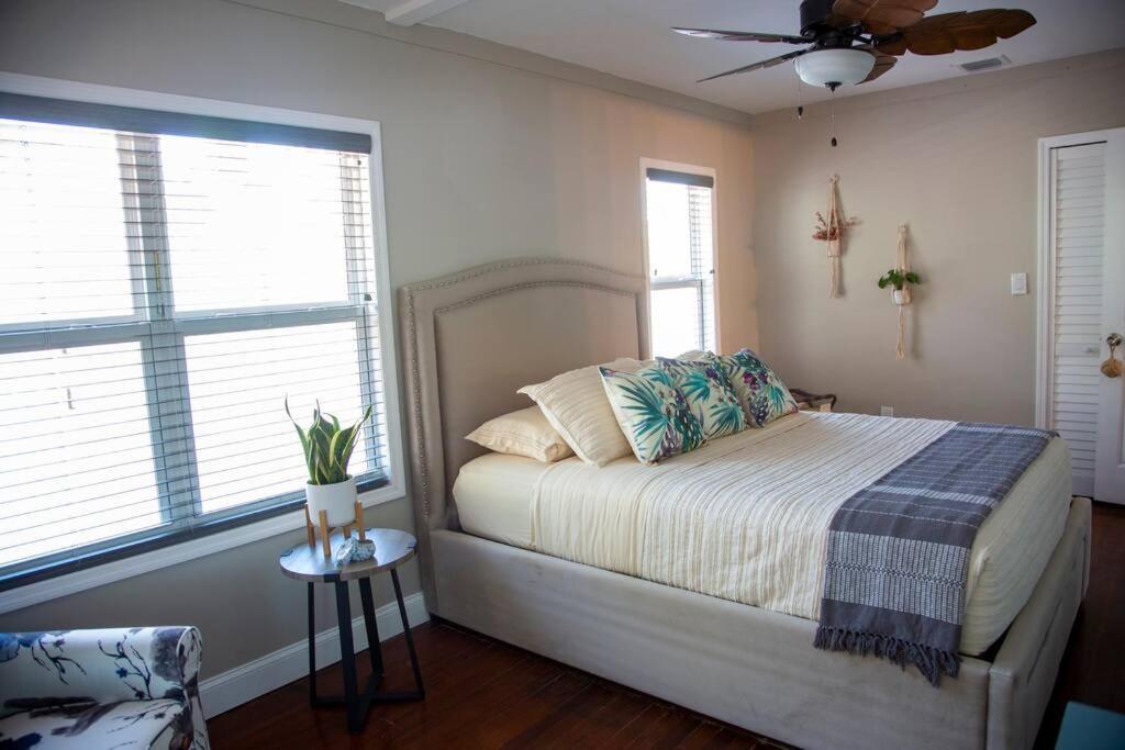Two Bedroom Ranch With Private Deck Close To Beach Lake Worth Beach Buitenkant foto