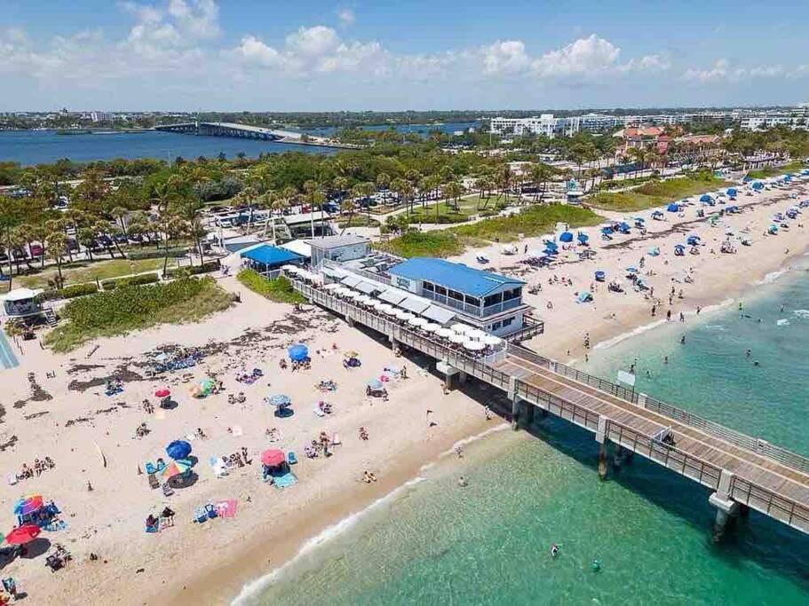Two Bedroom Ranch With Private Deck Close To Beach Lake Worth Beach Buitenkant foto